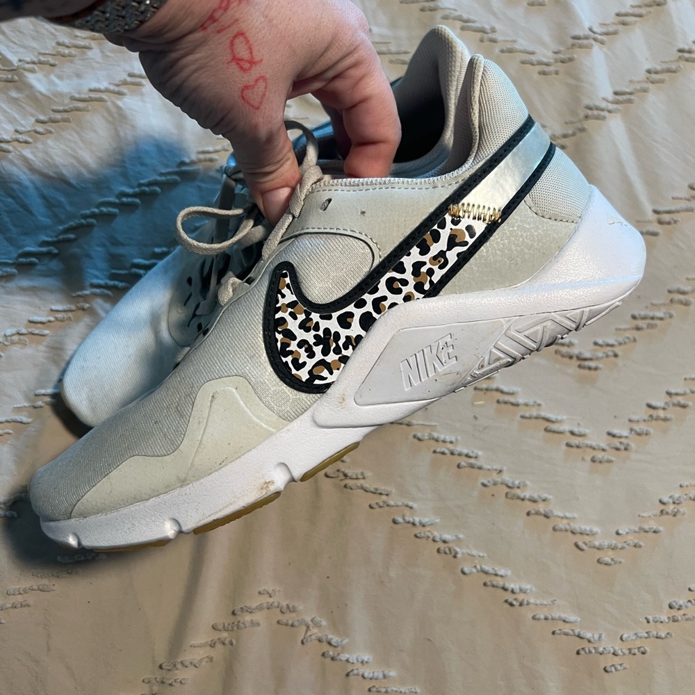Nike Women's Cream and Leopard Print Sneakers